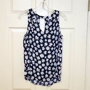 Sleeveless Daisy Top